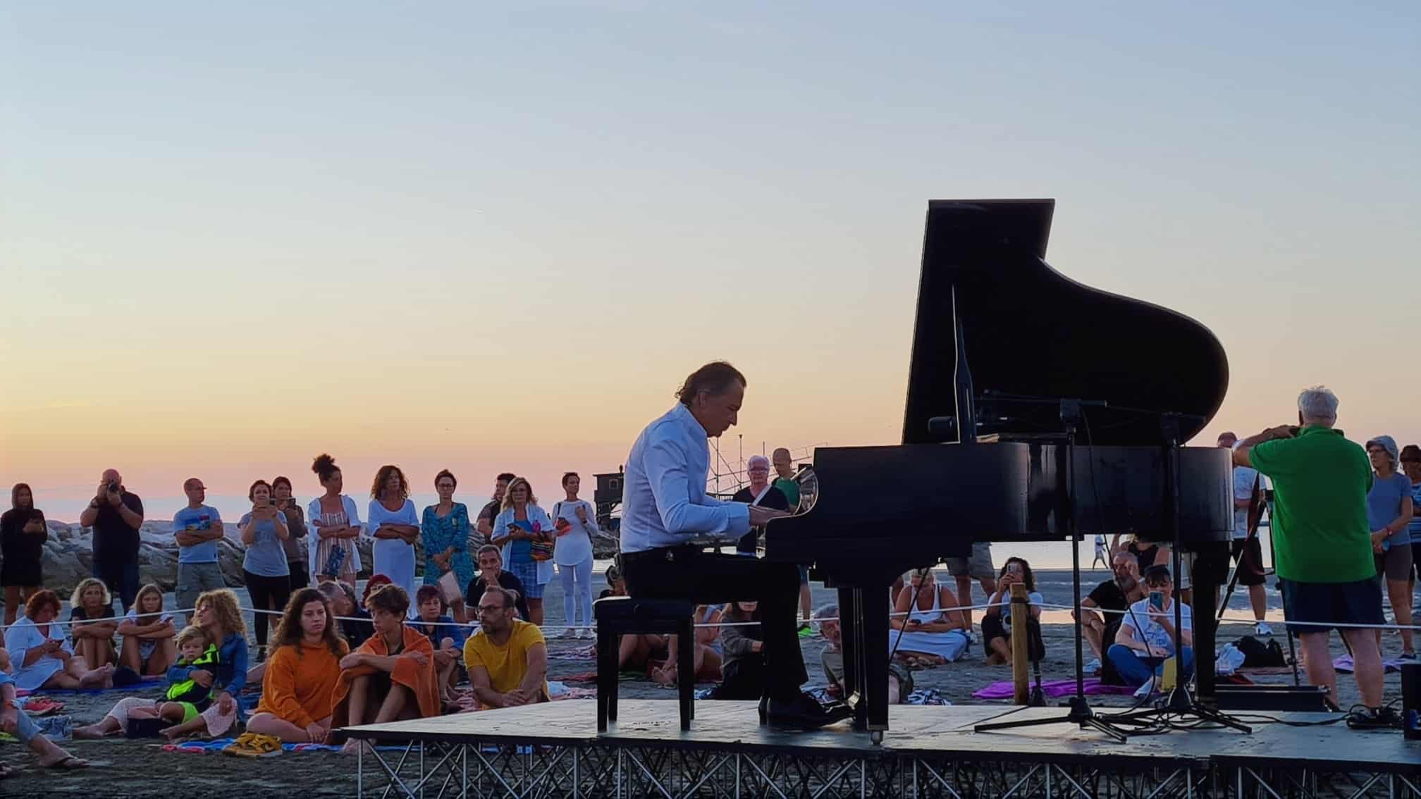 pianista fuori posto Sottomarina